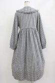 画像3: merry jenny / bear刺繍チェックワンピース  グレー H-26-03-04-1017-LO-OP-KB-ZH (3)