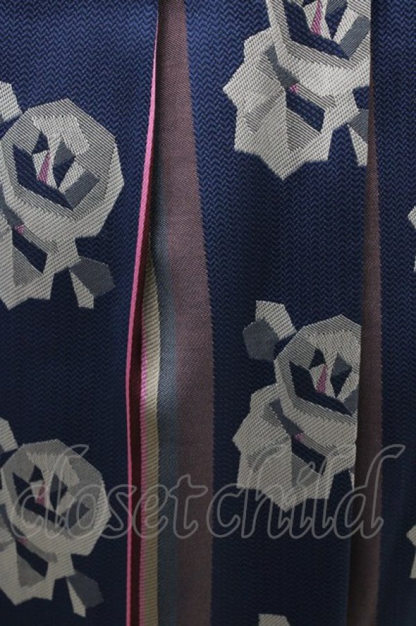 画像3: Jane Marple Dans Le Salon / ローズジャガードタックスカート  ネイビー H-26-03-05-046-JM-SK-KB-ZH (3)