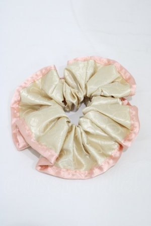 画像: Q-pot. / シュシュ  ベージュピンク H-26-03-05-011-QP-AC-KB-ZH