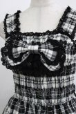 画像4: BABY,THE STARS SHINE BRIGHT / タータンチェックリボンシャーリングプリンセスジャンパースカートII Free 白/黒チェック H-26-03-08-012-BA-OP-NS-ZH (4)