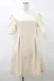 画像1: Fi.n.t / ヨーク切替ワンピース  ベージュ H-26-03-11-1083-CA-OP-ET-ZH (1)