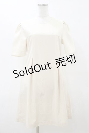 画像: Fi.n.t / ヨーク切替ワンピース  ベージュ H-26-03-11-1083-CA-OP-ET-ZH