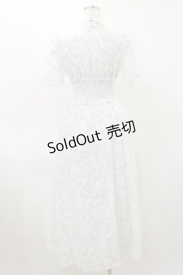 画像2: An MILLE / シャーリングロングワンピース Free 白/サックス H-26-03-12-082-EL-OP-NS-ZH (2)