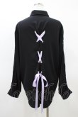 画像2: NieR Clothing / バックレースアップシャツ  黒×ラベンダー H-26-03-15-049-PU-BL-KB-ZH (2)