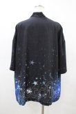 画像2: NieR Clothing / プリント半袖羽織  黒 H-26-03-15-051-PU-TO-KB-ZH (2)