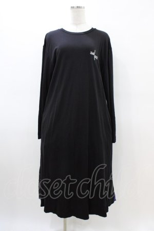 画像: NieR Clothing / プリント切替ロングワンピース  黒 H-26-03-15-024-PU-OP-KB-ZH