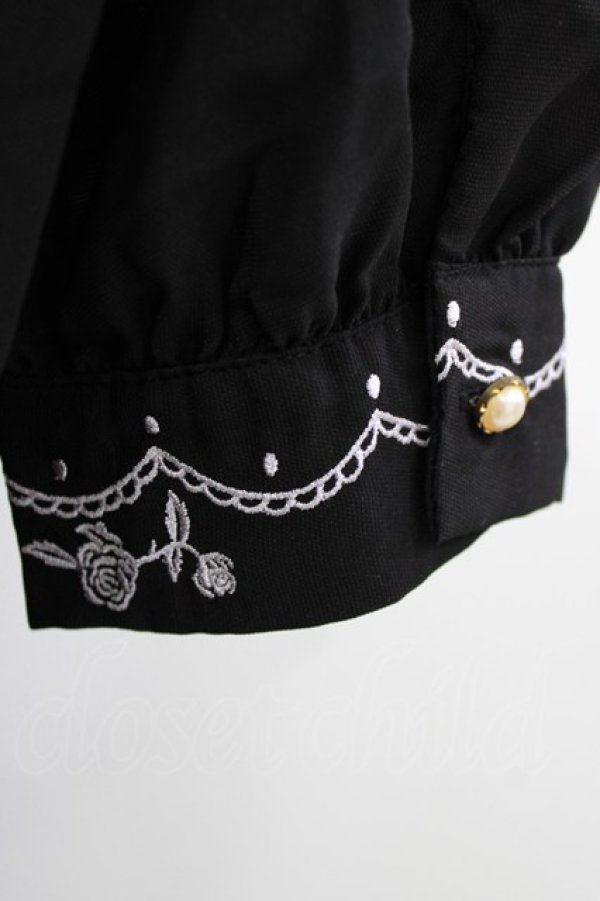 画像4: Secret Honey / 薔薇刺繍ブラウス Free ブラック H-26-03-16-044-CA-BL-NS-ZH (4)