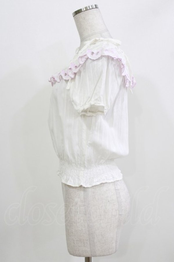 画像2: Secret Honey / 蝶刺繍トップス Free 白 H-26-03-16-051-CA-TO-NS-ZH (2)