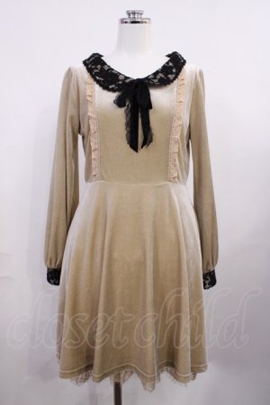 画像: axes femme / 襟レース使いベロアワンピース M ベージュ H-26-03-16-1014-AX-OP-NS-ZH