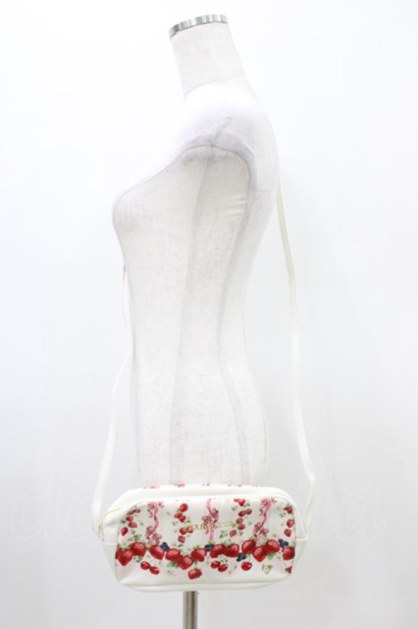 画像1: BABY,THE STARS SHINE BRIGHT / いちご柄ポシェット  白 H-26-03-21-1026-BA-BG-NS-ZH (1)