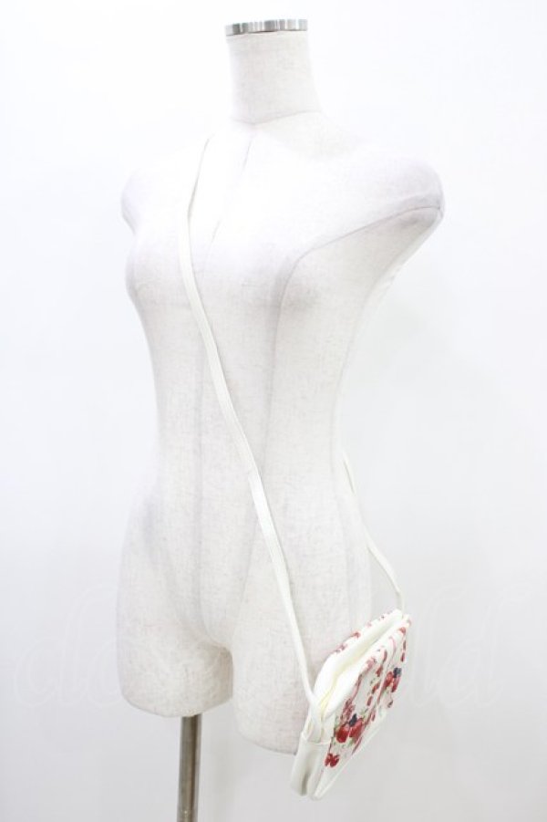 画像2: BABY,THE STARS SHINE BRIGHT / いちご柄ポシェット  白 H-26-03-21-1026-BA-BG-NS-ZH (2)