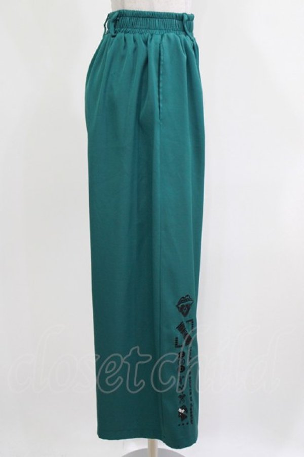 画像3: NieR Clothing / サイド刺繍ワイドパンツ  グリーン H-26-03-22-045-PU-PA-KB-ZH (3)