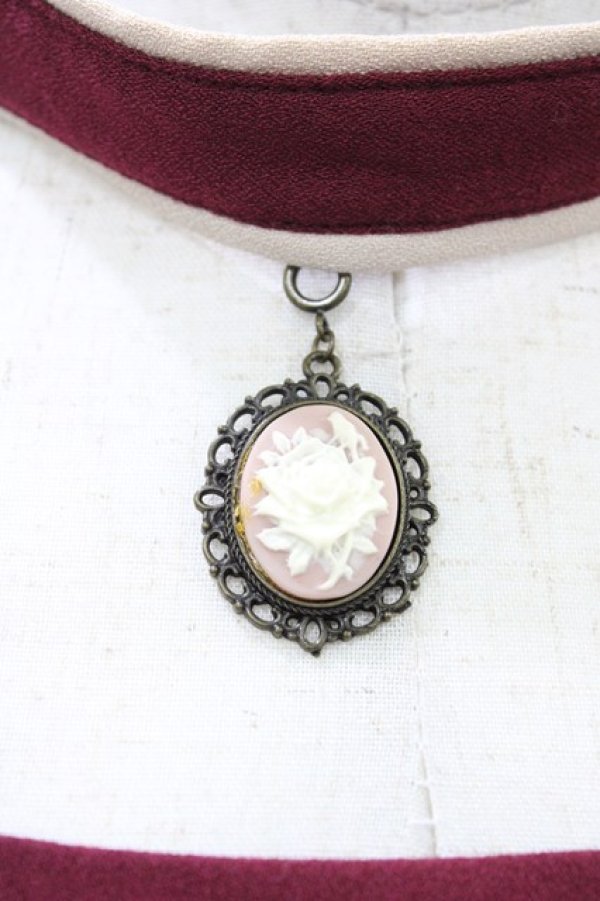 画像3: an another angelus / カメオ付きワンピース Free Bordeaux H-26-03-24-1033-CA-OP-NS-ZH (3)