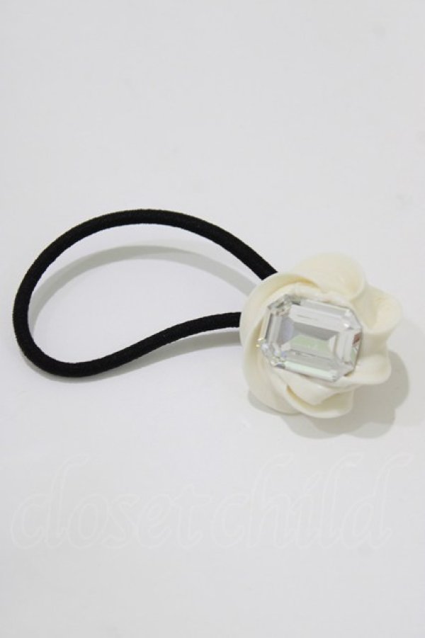 画像1: Q-pot. / Fresh SW Square Crystal Jewel Whip Hair Rubber Band  ホワイト H-26-03-24-078-QP-AC-KB-ZH (1)