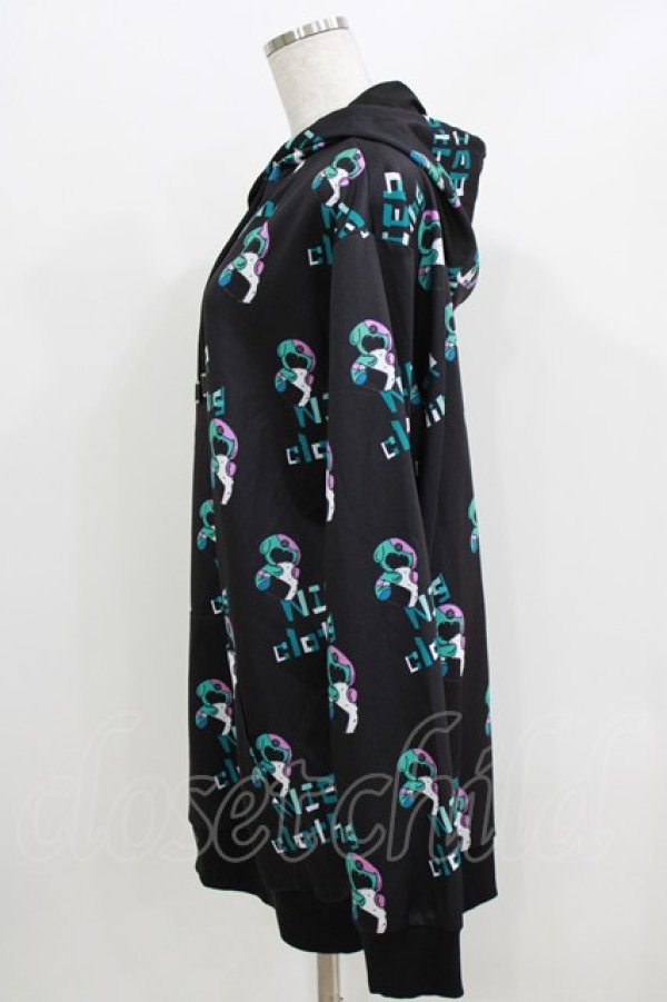 画像2: NieR Clothing / 総柄プルパーカー  黒×ONEくん H-26-03-25-037-PU-TO-KB-ZH (2)