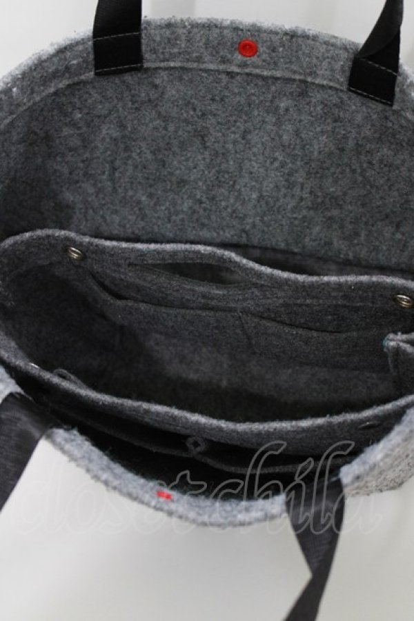 画像3: NieR Clothing / バッグインバッグ付バッグ  グレー H-26-03-25-050-PU-BG-KB-ZH (3)
