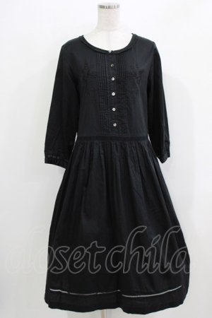 画像: Jane Marple Dans Le Salon / エンブロイダリーピンタックワンピース  ブラック H-26-03-27-008-JM-OP-KB-ZH