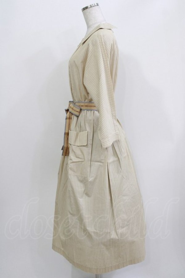 画像2: Jane Marple / フレンチロゴリボンタブリエドレス  ライトベージュ×フレンチマスタード H-26-03-30-021-JM-OP-KB-ZH (2)