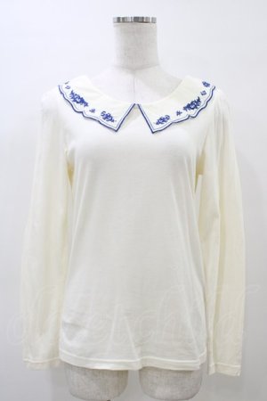 画像: Fi.n.t / お皿刺繍衿ロンT Free オフ/ブルー H-26-04-01-058-CA-TO-NS-ZH