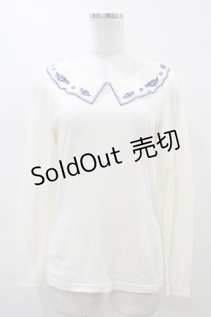 画像: Fi.n.t / お皿刺繍衿ロンT Free オフ/ブルー H-26-04-01-058-CA-TO-NS-ZH