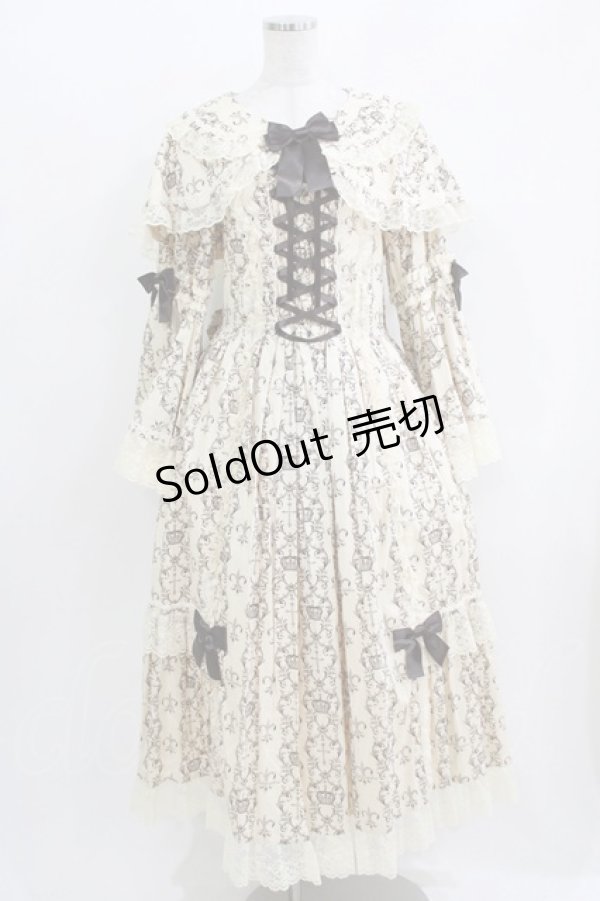 画像1: metamorphose / 【プラスサイズ】クラウンクロス ケープ付ロングドレス プラスサイズ 生成り H-26-04-02-017-ME-OP-NS-ZH (1)