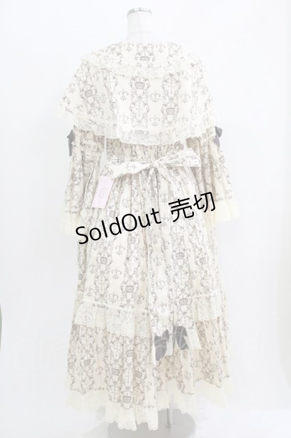 画像3: metamorphose / 【プラスサイズ】クラウンクロス ケープ付ロングドレス プラスサイズ 生成り H-26-04-02-017-ME-OP-NS-ZH (3)