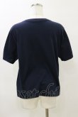 画像2: Jane Marple Dans Le Salon / 刺繍コットンTシャツ  ネイビー H-26-04-04-028-JM-TO-KB-ZH (2)