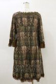 画像2: OZZ ANGELO / ヨーク切替総柄ワンピース  カーキ H-26-04-05-074-OO-OP-KB-ZH (2)