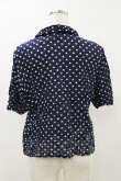 画像2: Jane Marple Dans Le Salon / Polka dotsリボンシャツ  ネイビー H-26-04-05-017-JM-BL-KB-ZH (2)