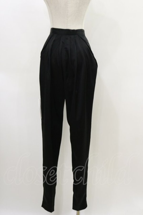 画像2: alice auaa / タックテーパードパンツ 4(約7号) ブラック H-26-04-05-024-AA-PA-KB-ZH (2)