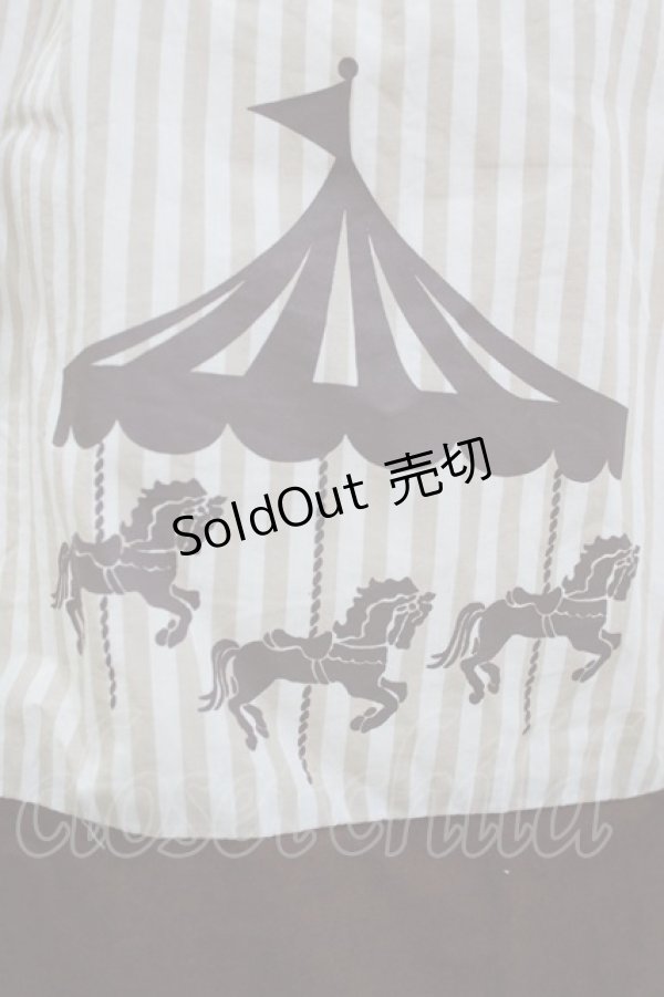 画像4: Fi.n.t / カルーセルストライプジャンパースカート Free ベージュ/ブラウン H-26-04-07-031-CA-OP-NS-ZH (4)