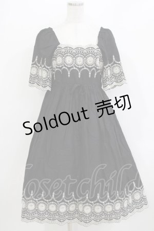 画像: SERAPHIM / 薔薇のスカラップレースワンピース Free ブラック H-26-04-07-016-LO-OP-NS-ZH