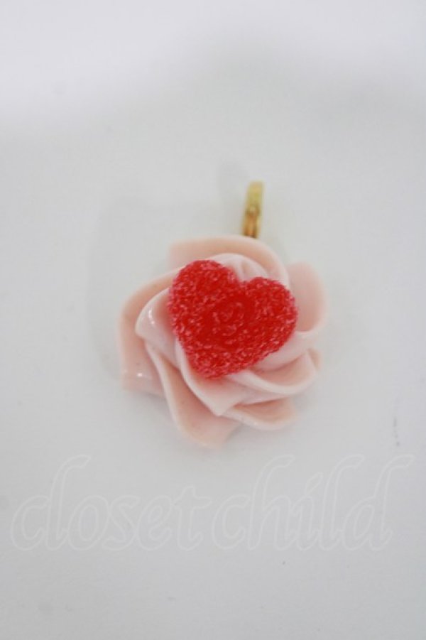画像1: Q-pot. / ラブハートホイップクリームチャーム  ピンク H-26-04-11-1027-QP-ZA-KB-ZH (1)