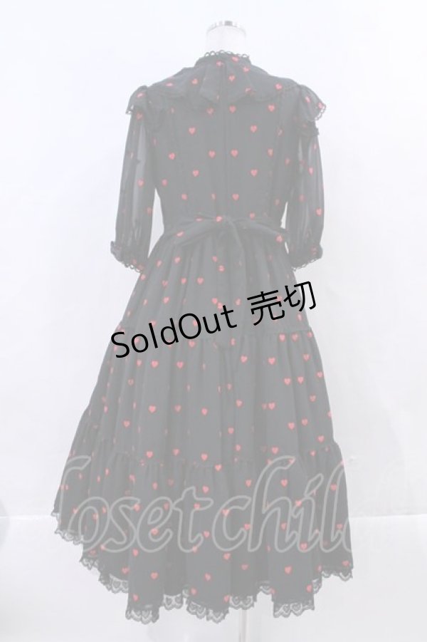 画像2: Angelic Pretty / Petit Gingham Heartワンピース  黒Ｘ赤 I-23-11-03-003-AP-OP-HD-ZI (2)