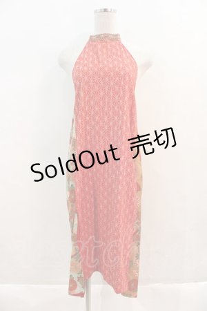 画像: WONDERFUL WORLD / 和柄切り替え縮緬エプロン  赤Ｘ白 I-24-01-04-100-LO-ZA-HD-ZI