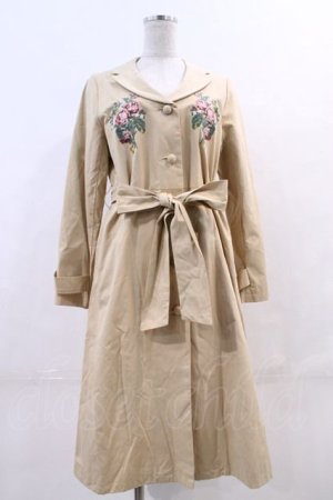 画像: an another angelus / フラワー刺繍コートワンピース  ベージュ I-24-01-16-033-CA-CO-HD-ZT-C054