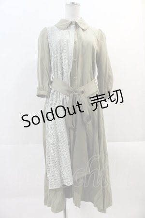 画像: axes femme POETIQUE / スカーフ×レジメシャツワンピース  カーキ I-24-12-07-064-AX-OP-HD-ZH