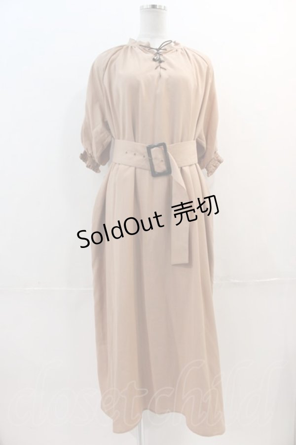 画像1: LEBECCA boutique / 編み上げハイネック半袖ワンピース  ベージュ I-24-12-18-044-EL-OP-HD-ZI (1)