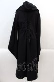 画像2: Ozz oneste / ローズクロス刺繍ボレロ重ね風デザインロングフードカーディガン  黒 I-24-12-22-037-OO-TO-HD-ZS (2)