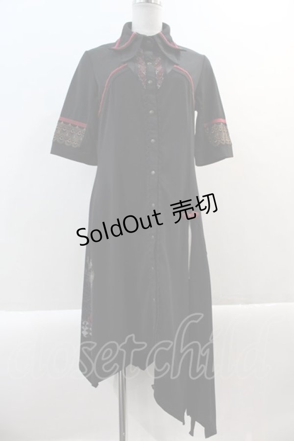 画像1: Ozz oneste / ダブル襟刺繍スナップボタン半袖シャツワンピース  黒Ｘ赤 I-25-01-20-101-OO-OP-HD-ZI (1)