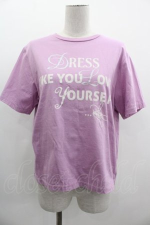 画像: Jane Marple Dans Le Salon / Theme print T-shirt  ラベンダー I-25-03-05-008-JM-TS-HD-ZI