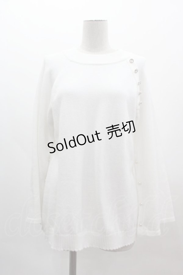 画像1: axes femme / アソート釦付スリット袖ニット  白 I-25-03-12-011-AX-TO-HD-ZI (1)