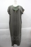 画像1: INGEBORG / フロントリボン半袖ドットワンピース  グレーＸ黒 I-25-03-29-105-LO-OP-HD-ZI (1)