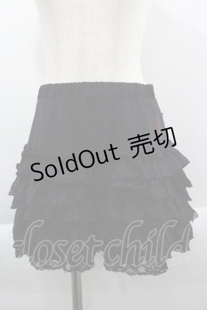画像: Ozz oneste / フリルレースショートパンツ  黒 I-25-03-29-115-OO-PA-HD-ZI