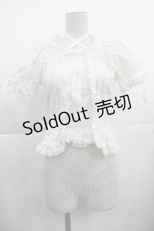 画像: BABY,THE STARS SHINE BRIGHT / 半袖後ろシャーリングブラウス  白 I-25-04-04-007-BA-BL-HD-ZI