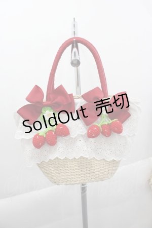 画像: axes femme kawaii / いちごあみぐるみ付カゴバッグ  レッド I-25-04-04-102-AX-BG-HD-ZI