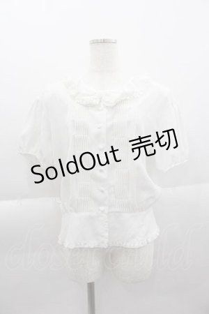 画像: INGEBORG / ピンタックフリルリボン半袖ブラウス  ホワイト I-25-04-10-030-LO-BL-HD-ZI