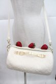 画像2: Maison de FLEUR / モノグラムロールケーキショルダーバッグ  アイボリーＸ赤 I-25-04-16-105-LO-BG-HD-ZI (2)