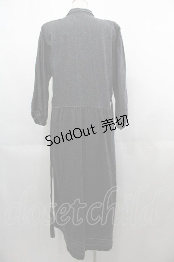 画像2: PINK HOUSE / ピンタックリボンデニムワンピース  黒 I-25-04-21-079-LO-OP-HD-ZS (2)