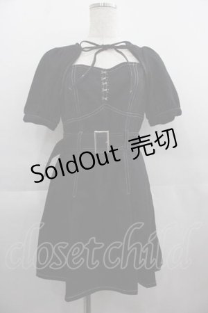 画像: pium / プリーツベルトミニワンピース  黒 I-25-04-24-056-LO-OP-HD-ZI